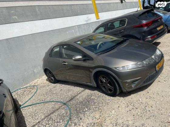 הונדה סיוויק האצ'בק החדשה Comfort ידני 1.8 (140 כ''ס) בנזין 2008 למכירה בתל אביב יפו