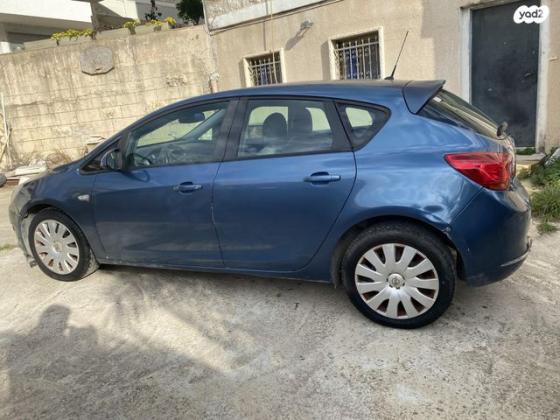 אופל אסטרה Enjoy הצ'בק אוט' 1.4 (140 כ''ס) בנזין 2013 למכירה באום אל פחם