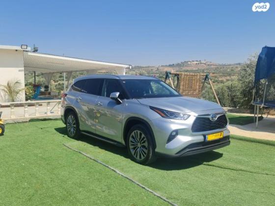 טויוטה היילנדר 4X4 E-Xclusive הייבריד אוט' 7 מק' 2.5 (190 כ''ס) בנזין 2022 למכירה בטייבה