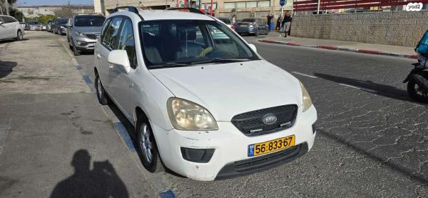 קיה קארנס LX אוט' 7 מק' 2.0 (140 כ''ס) בנזין 2009 למכירה בירושלים