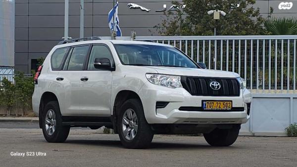 טויוטה לנד קרוזר ארוך TS 7 אוט' 7 מק' דיזל 5 דל' 2.8 (204 כ"ס) דיזל 2021 למכירה בחיפה