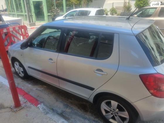 סקודה פאביה Elegance אוט' 1.2 (105 כ''ס) בנזין 2015 למכירה בתל אביב יפו