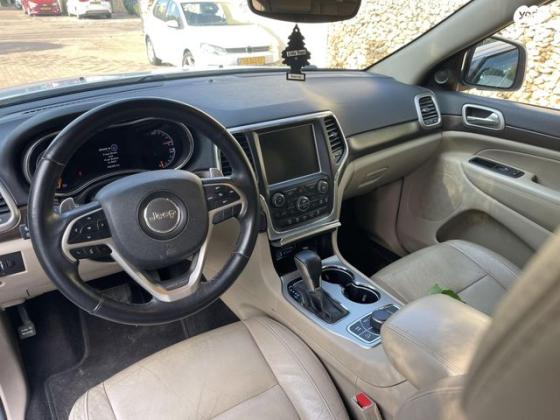 ג'יפ / Jeep גרנד צ'ירוקי 4X4 Laredo + SR אוט' 3.6 (282 כ''ס) בנזין 2017 למכירה באבן יהודה