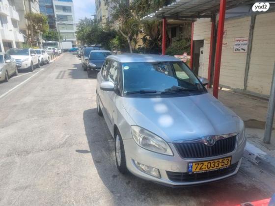 סקודה פאביה Elegance אוט' 1.2 (105 כ''ס) בנזין 2015 למכירה בתל אביב יפו
