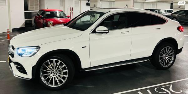 מרצדס GLC-Class קופה 4X4 GLC300E AMG Plus קופה הייב' אוט' 2.0 (333 כ"ס) היברידי חשמל / בנזין 2021 למכירה בתל אביב יפו