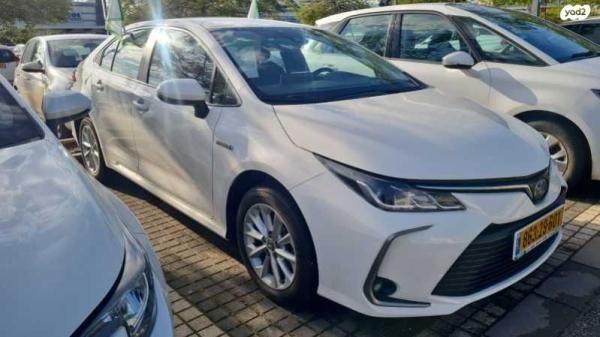 טויוטה קורולה הייבריד Executive SDN סדאן אוט' 1.8 (98 כ''ס) בנזין 2019 למכירה במפעלים אזוריים צמח