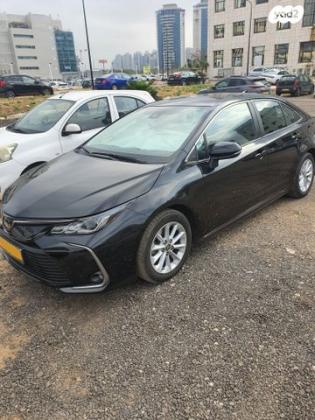 טויוטה קורולה Style אוט' סדאן בנזין 1.5 (125 כ"ס) בנזין 2023 למכירה בפתח תקווה