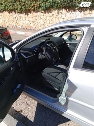 פיג'ו 207 Active אוט' 1.6 (120 כ"ס) בנזין 2012 למכירה בחיפה