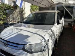 מיצובישי אאוטלנדר Instyle אוט' 7 מק' 2.0 (150 כ"ס) בנזין 2015 למכיר