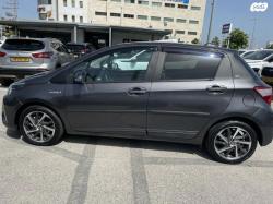 טויוטה יאריס הייבריד Black Sky TSS אוט' 1.5 (73 כ"ס) בנזין 2019 למכי