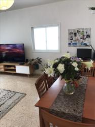 דירה 2 חדרים למכירה בתל אביב יפו | אוסישקין | הצפון הישן