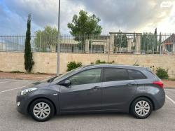 יונדאי i30CW Inspire סטיישן ידני 1.4 (100 כ''ס) [2015-2017] בנזין 2016 למכ