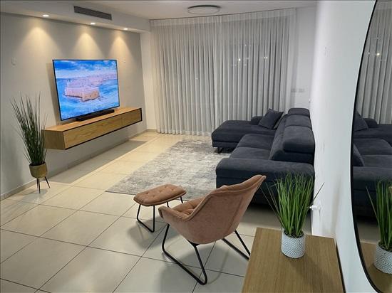 מיני פנטהאוז 4 חדרים למכירה ברחובות | חזון איש | רחובות הצעירה