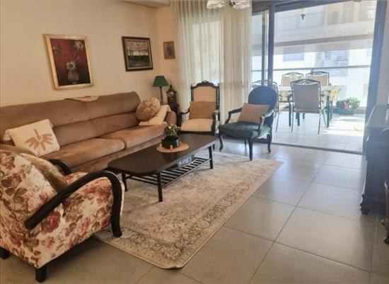 דירה 4 חדרים למכירה ברחובות | גרץ | רחובות הצעירה