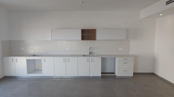 המלכים 30, נווה שלום, נתניה