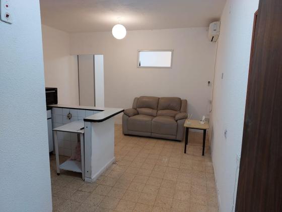 אלי כהן 5, אפרידר