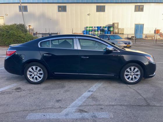 ביואיק לה קרוס (2011)