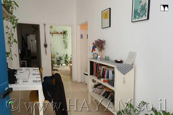 בשכונת שפירא