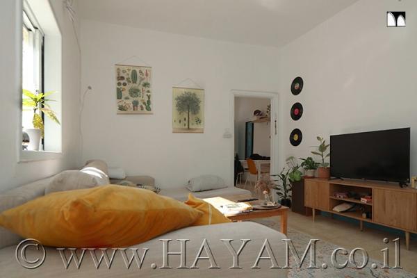 בשכונת שפירא