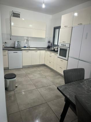 יגאל אלון 4, המרכז האזרחי, רמלה