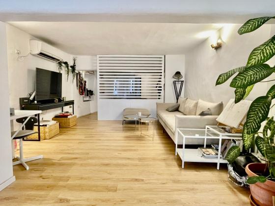 אלעזר בן עזריה 3, שוק הפשפשים וצפון יפו