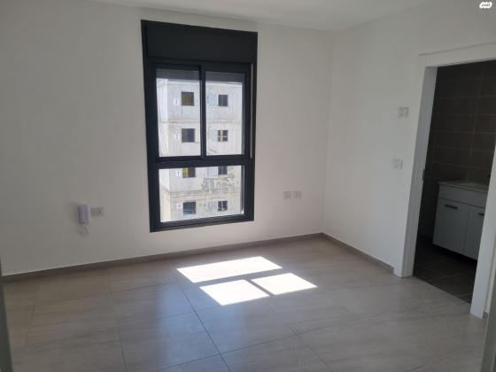 חיים הרצוג 18, פסגות אפק