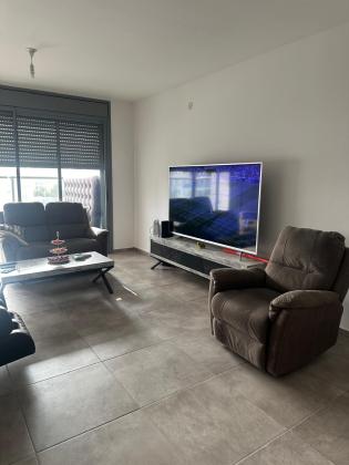 יגאל אלון 4, המרכז האזרחי, רמלה