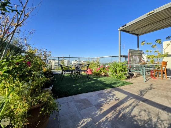 נעמי שמר, נווה זמר