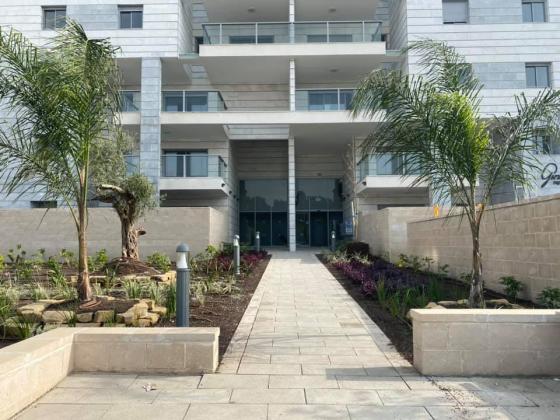 ש"י עגנון 3, נאות שמיר, יבנה