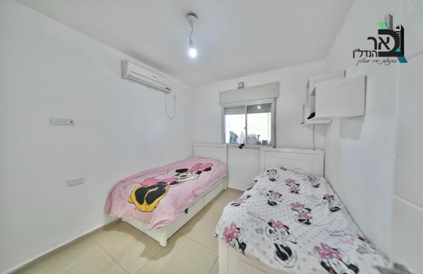 מורן 16, אבן גבירול