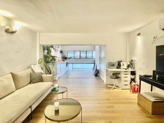 אלעזר בן עזריה 3, שוק הפשפשים וצפון יפו