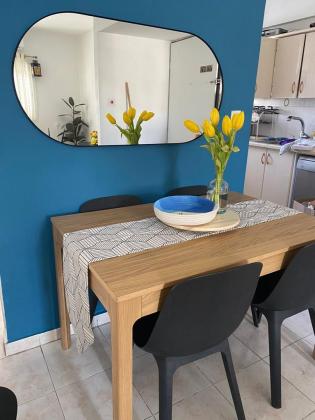 דרך השלום 147, שיכון עממי ג'