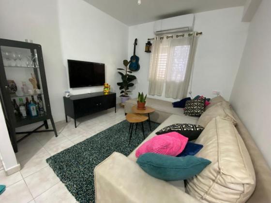 דרך השלום 147, שיכון עממי ג'