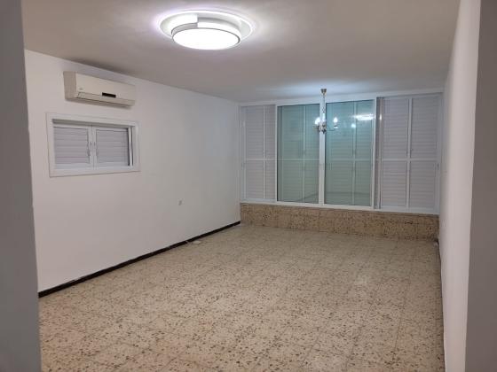 דרך בן גוריון דוד 139, יד לבנים