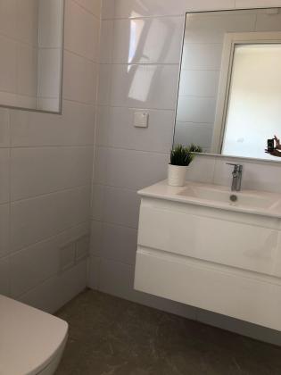 אהבת אדם 10, שרונה, כפר יונה