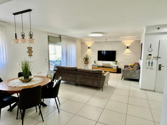 עופרה חזה 18, משכנות אומנים (כורדני)