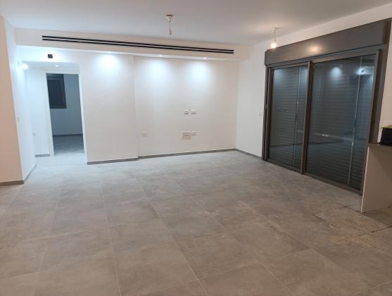 ענת גוב 12, פרדס רייספלד