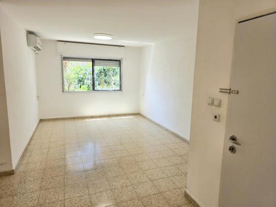 יוספטל 10, גיורא