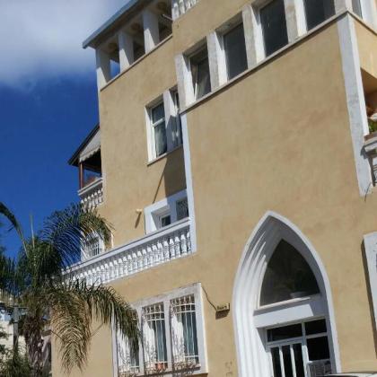 הלוטוס 9 (עג'מי)