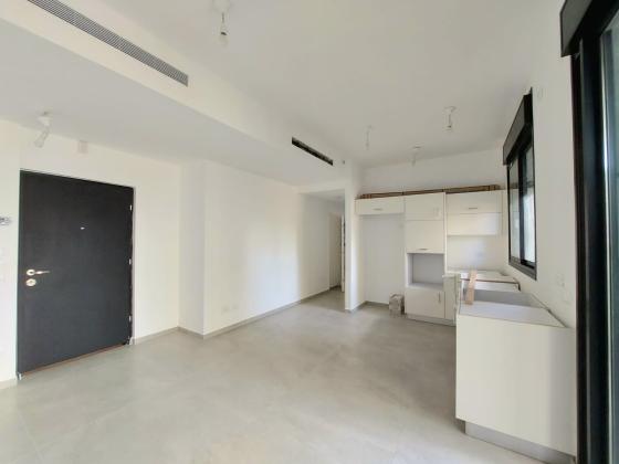 ז'בוטינסקי 146, הצפון החדש סביבת כיכר המדינה