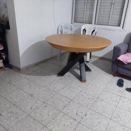 צלח שלום 10, הדר גנים