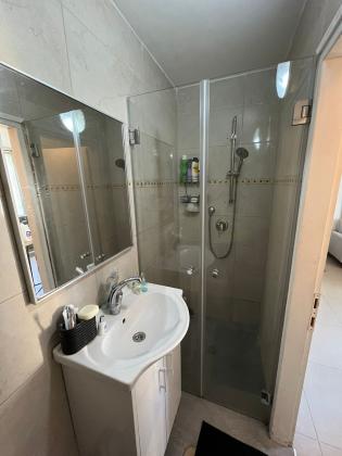 דרך מצדה, שכונה ה