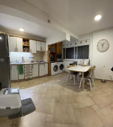 מעפילי אגוז 100, נוה חן, תל אביב יפו