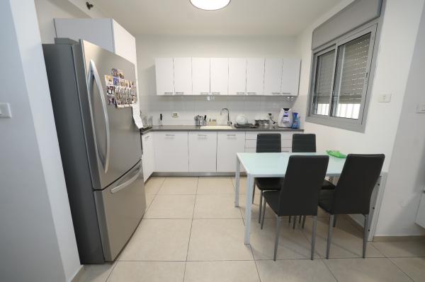 יהודה הלוי 8, קרית גנים