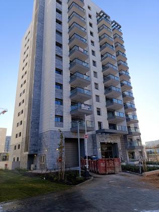 ענת גוב 12, פרדס רייספלד