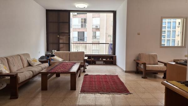 זטורי משה, הצפון החדש סביבת כיכר המדינה