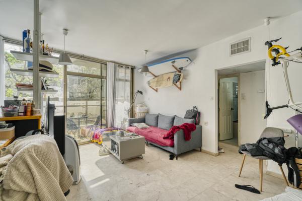 פרץ חיות 30, לב תל אביב