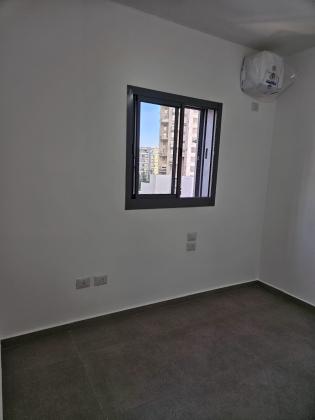 דב פרידמן 28, שכונת הראשונים