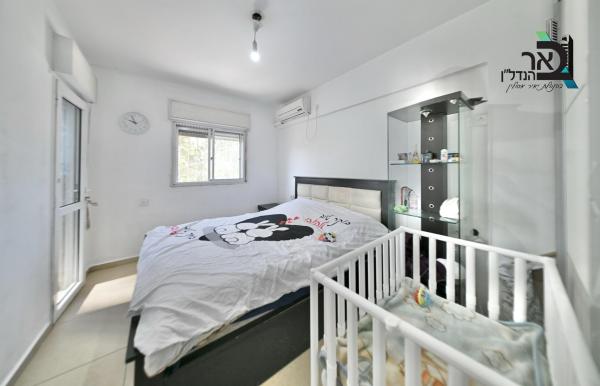 מורן 16, אבן גבירול