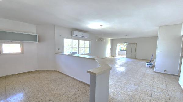 מוריה 32 (יד לבנים)